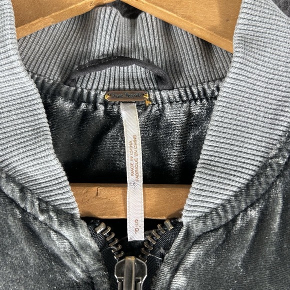 Free People Ruched Velvet Gray Bomber Jacket Size Small City Preppy Metal - Picture 3 of 7